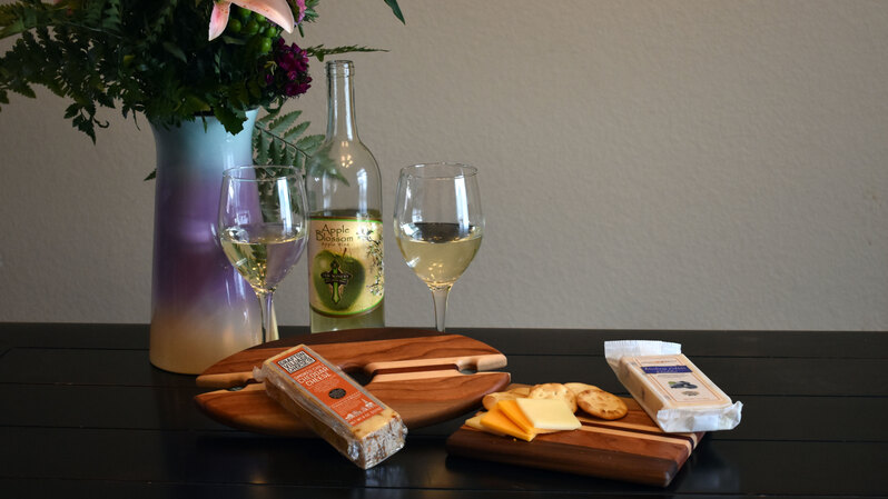 Matching Wine Caddy & Cheese Cutting Board - Herby